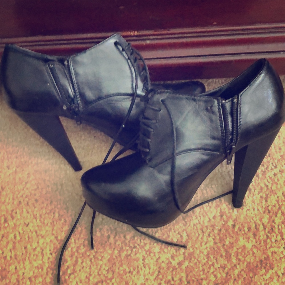 Rue 21 ankle booties